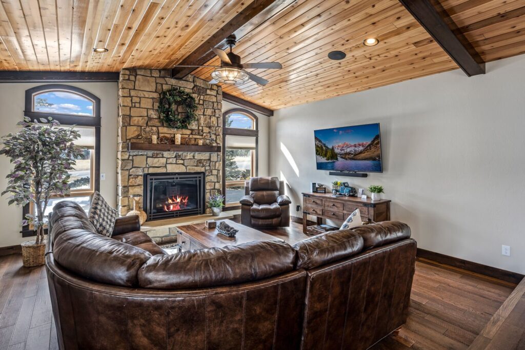 Living room in one of our Estes Park rentals